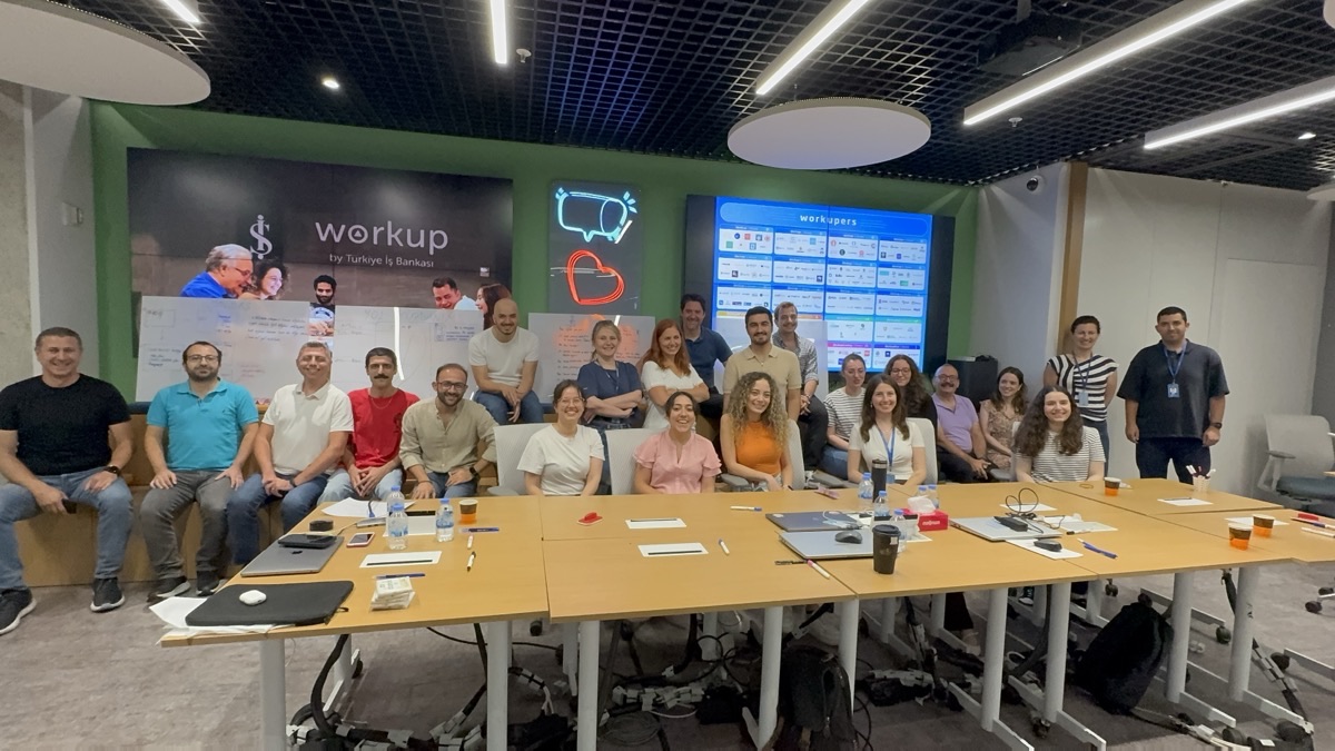 Türkiye İş Bankası — CarPlay Design Workshop - II · 2025